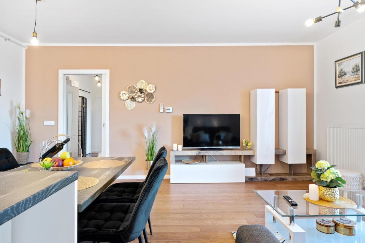Apartments Karla & Jakov シベニク エクステリア 写真