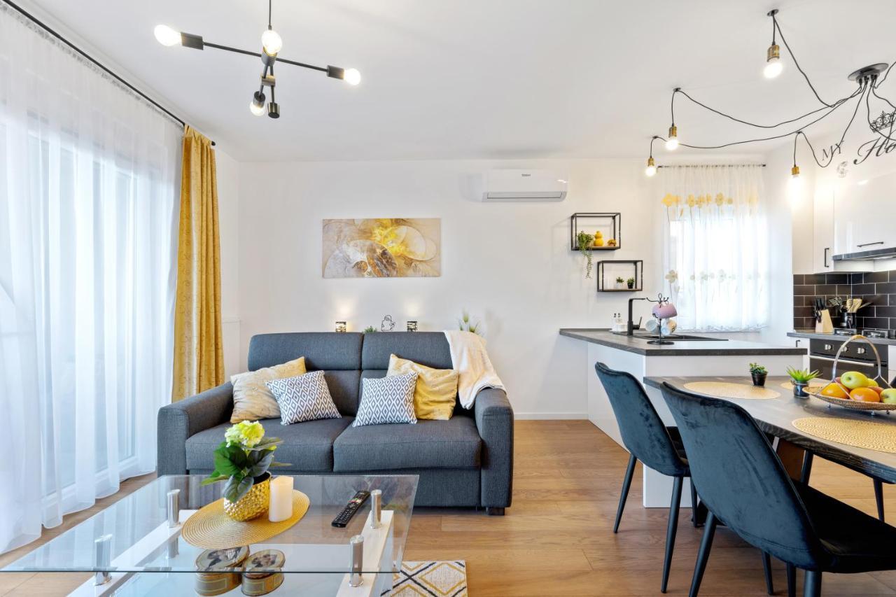 Apartments Karla & Jakov シベニク エクステリア 写真