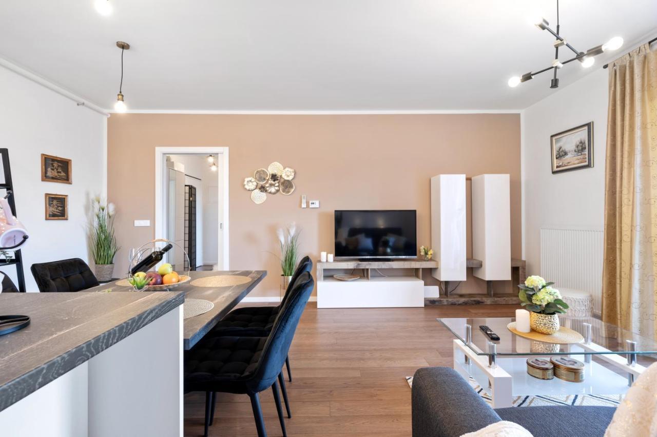 Apartments Karla & Jakov シベニク エクステリア 写真