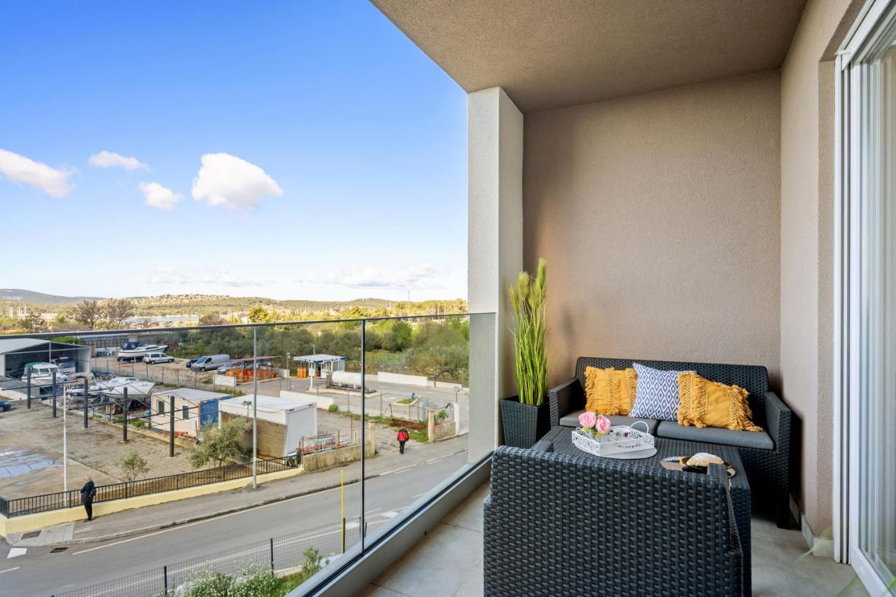 Apartments Karla & Jakov シベニク エクステリア 写真