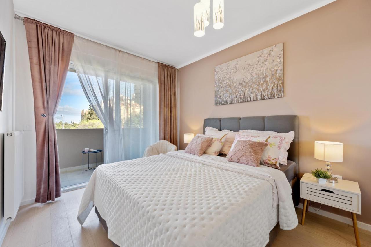 Apartments Karla & Jakov シベニク エクステリア 写真